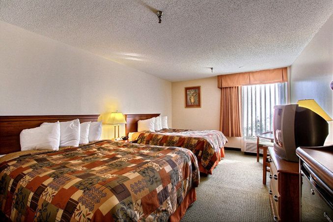 HOWARD JOHNSON INN