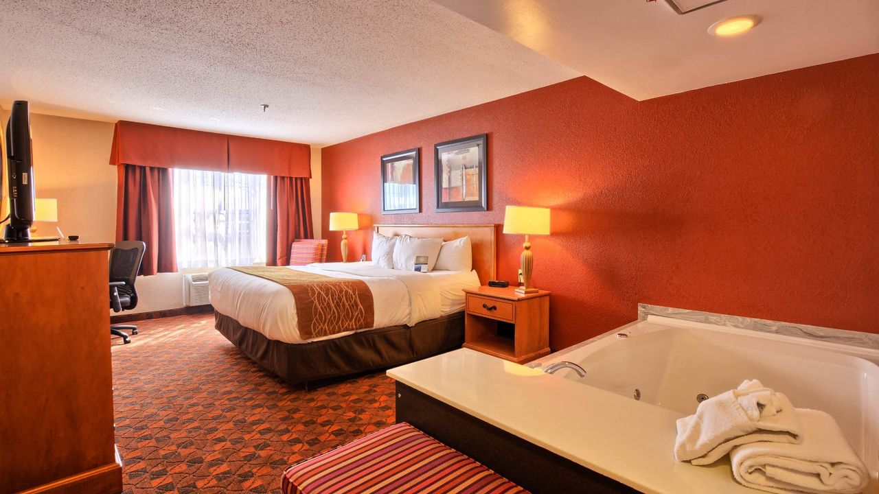 Comfort Inn & Suites and Conference Center