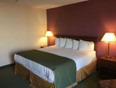 DAYS INN & SUITES