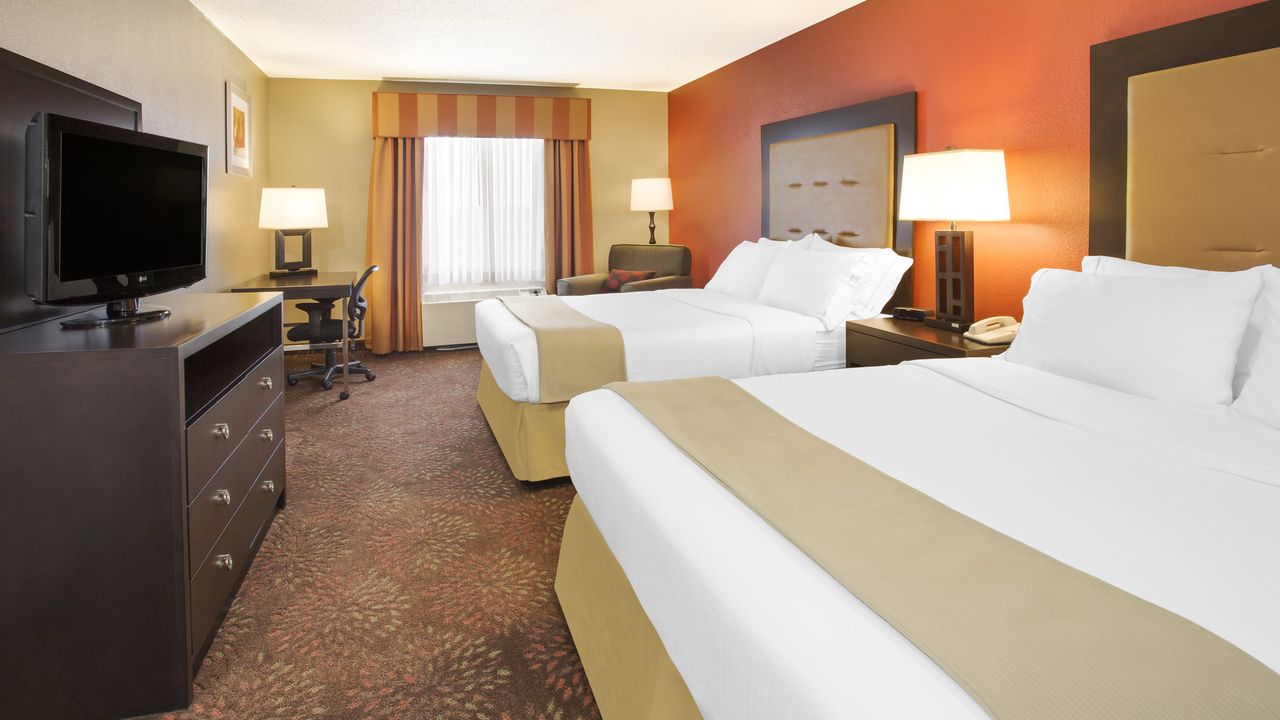 Holiday Inn Express & Suites - Muncie, an IHG Hotel