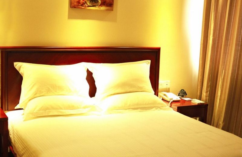 GreenTree Inn Jiangsu Nantong Stadium West Qingnian Road Business Hotel