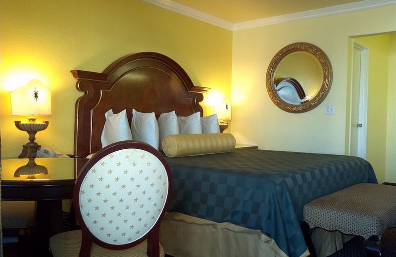Desert Mirage Inn & Suites