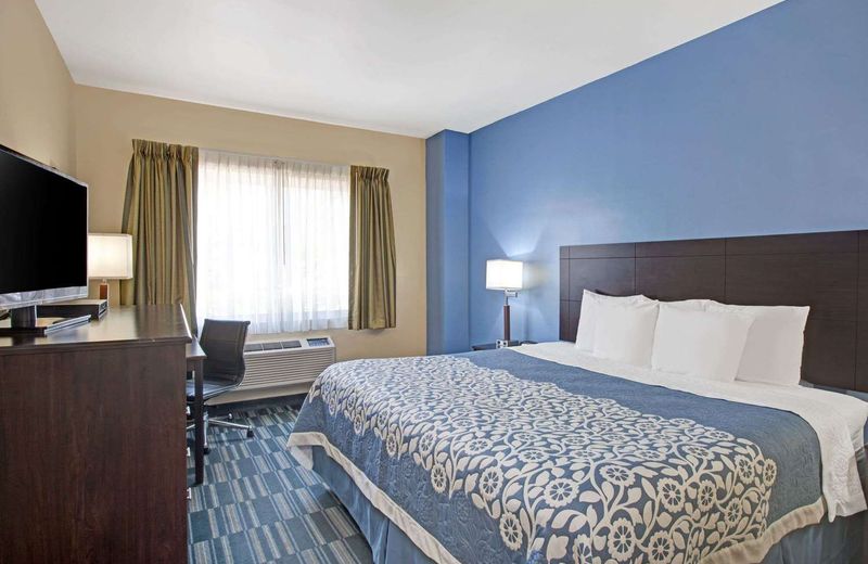 Days Inn & Suites by Wyndham Ozone Park/JFK Airport