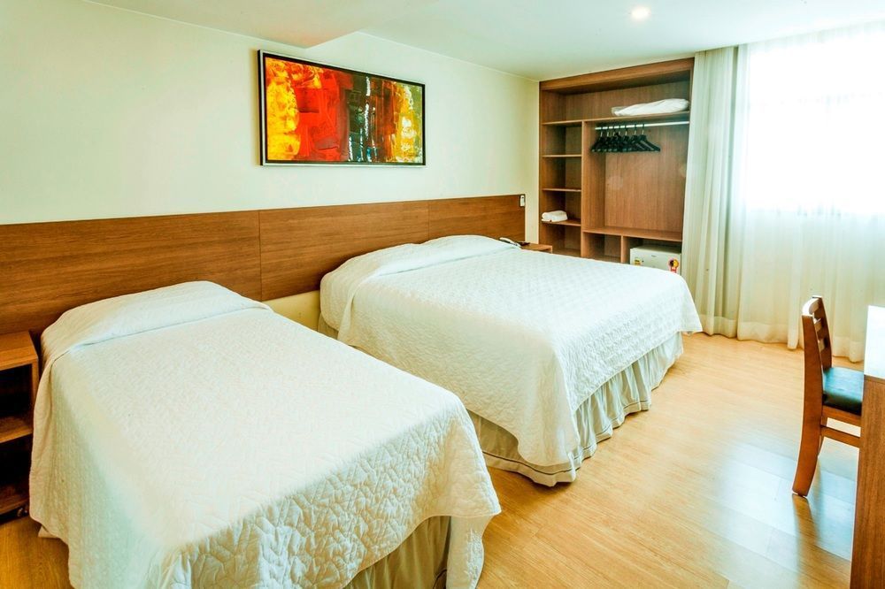 Vida Plaza Hotel