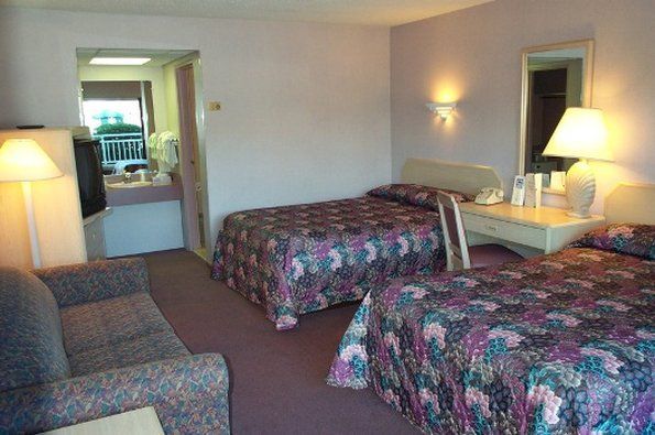Impala Island Inn