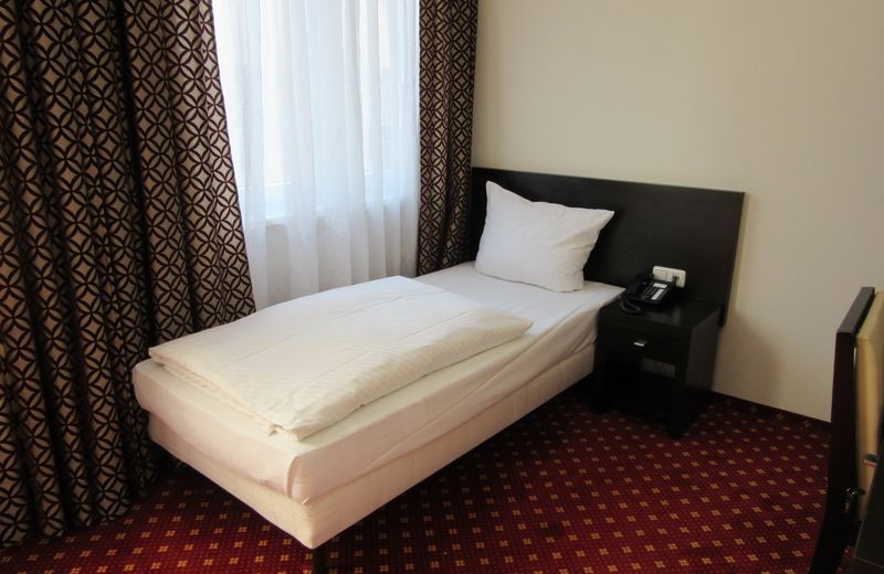 Aariana Hotel