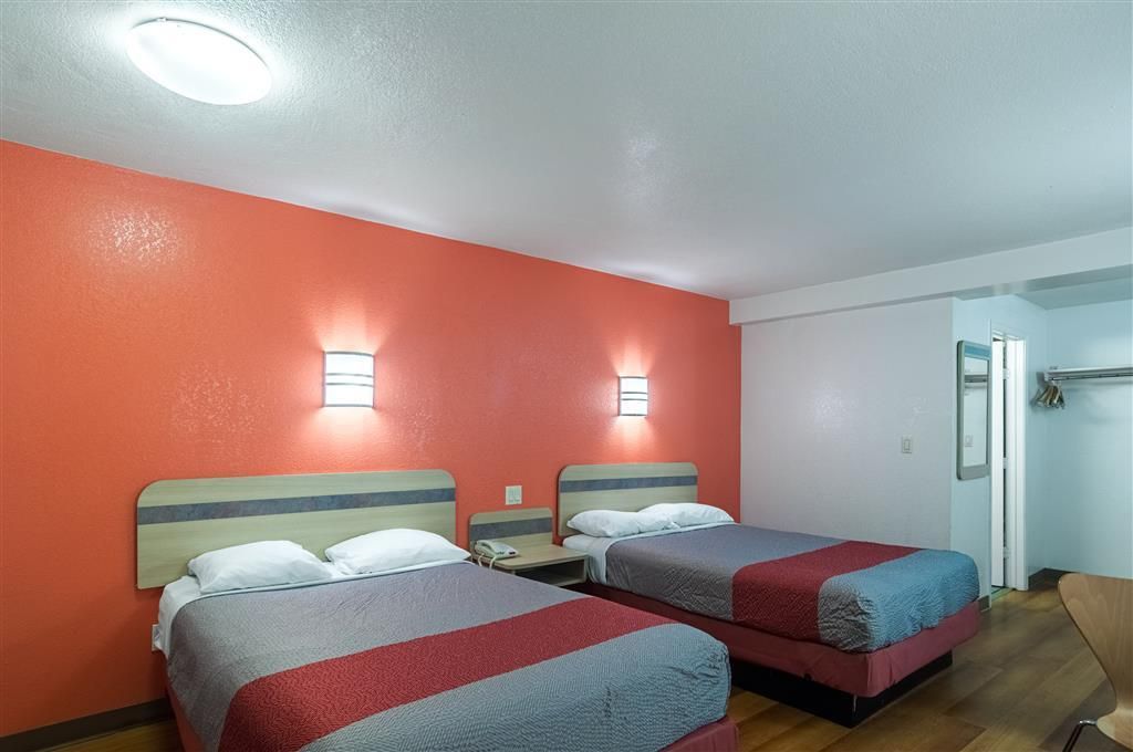 Motel 6-Oklahoma City, OK - South