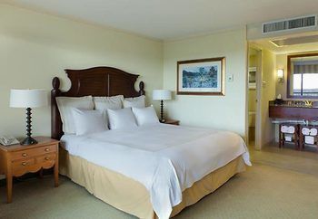 Westmont Inn & Suites