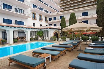 Hotel Trias