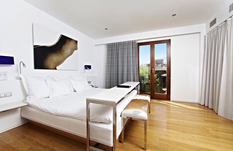 Petit Palace Hotel Tres
