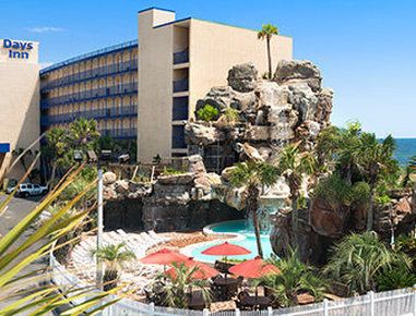 Days Inn by Wyndham Panama City Beach/Ocean Front
