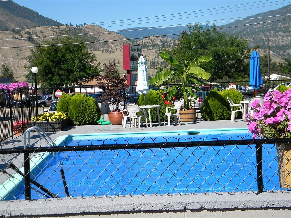 Outdoor Pictures 1