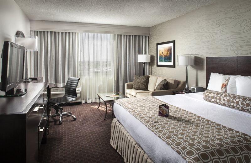 Crowne Plaza Phoenix Airport, an IHG Hotel
