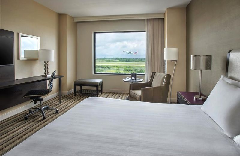 Hyatt Regency Pittsburgh International Airport