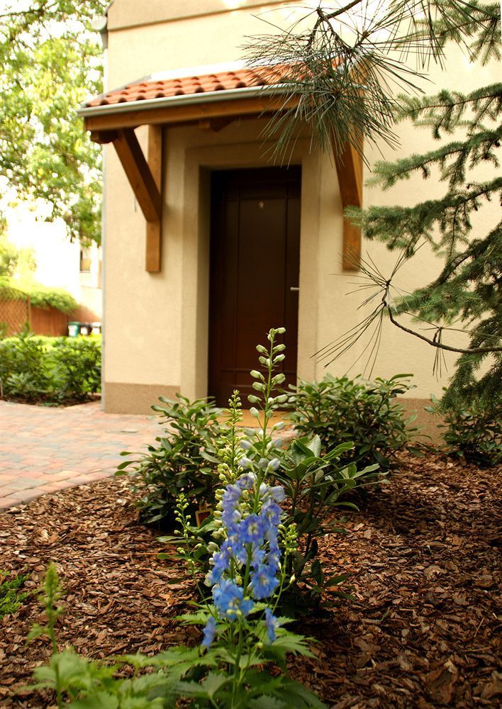 Outdoor Pictures 1