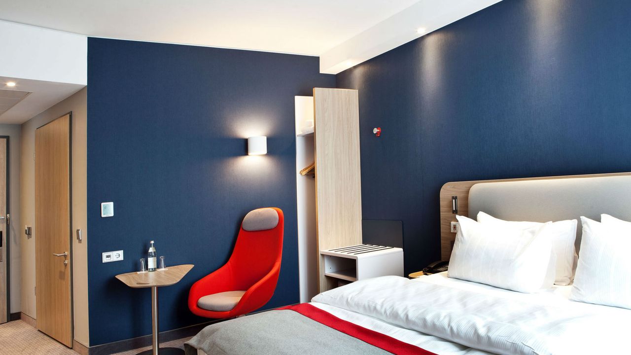 Holiday Inn Express Frankfurt Airport - Raunheim, an IHG Hotel