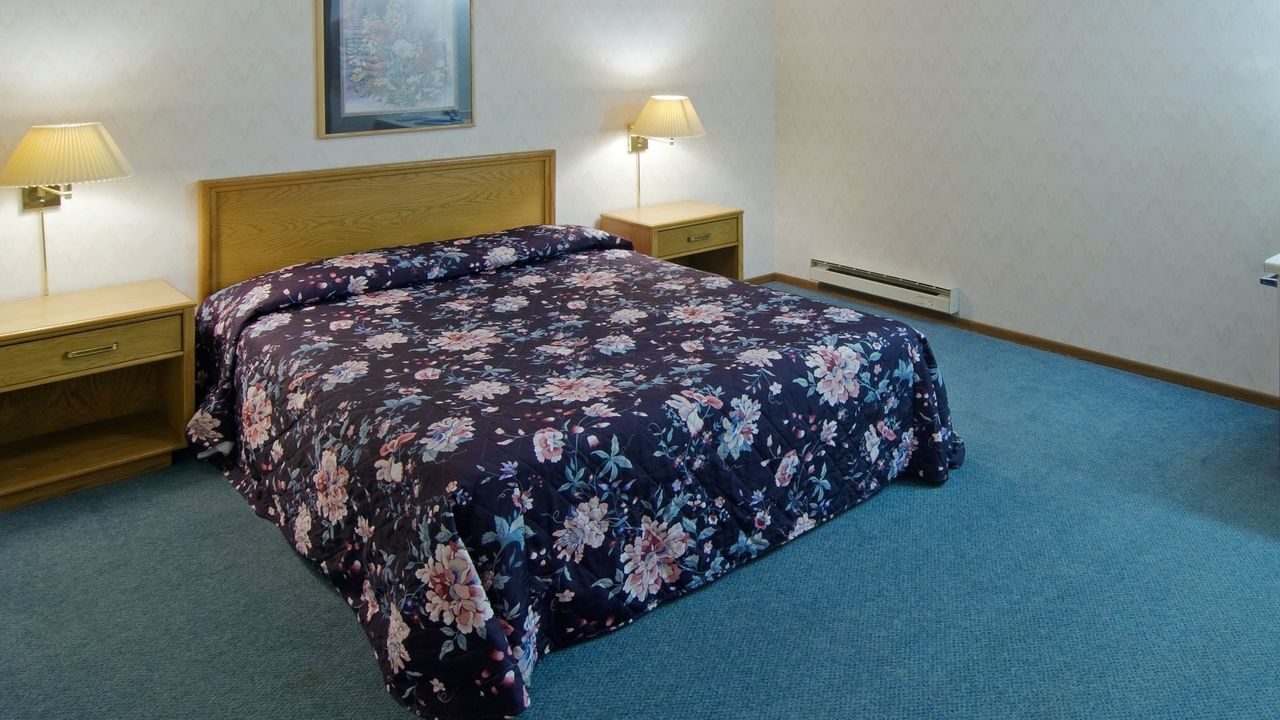 Valu Stay Inn & Suites River Falls