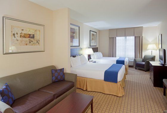 Holiday Inn Express Hotel & Suites Rochester, an IHG Hotel