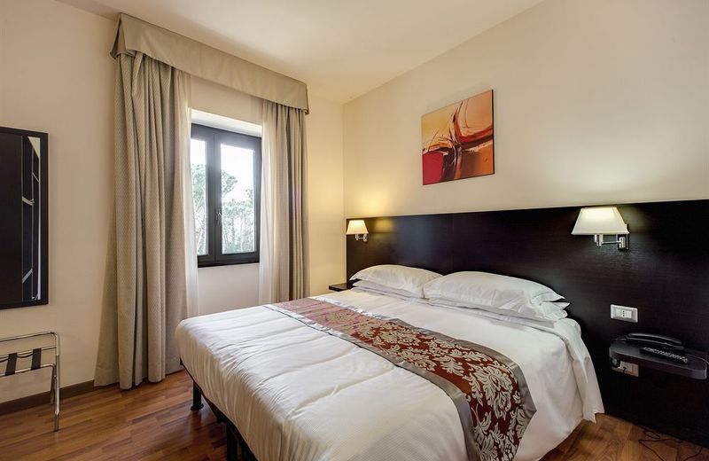 Regal Park Hotel