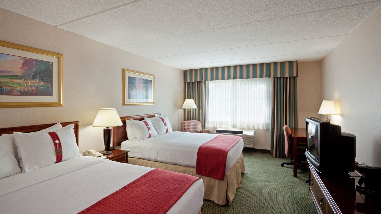 Holiday Inn Salem, an IHG Hotel