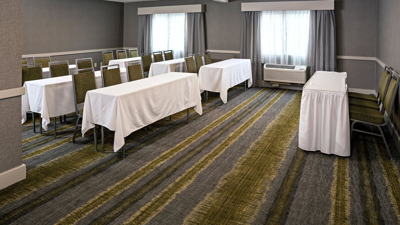 Holiday Inn Salem, an IHG Hotel