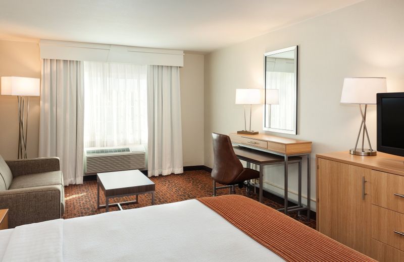Holiday Inn San Antonio-Downtown/Market Square, an IHG Hotel