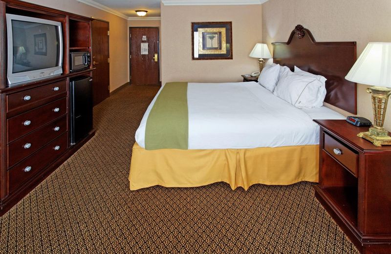 Best Western Medical Center North Inn & Suites Near Six Flags