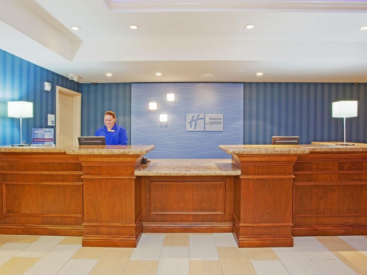 Holiday Inn Express Hotel & Suites Santa Cruz