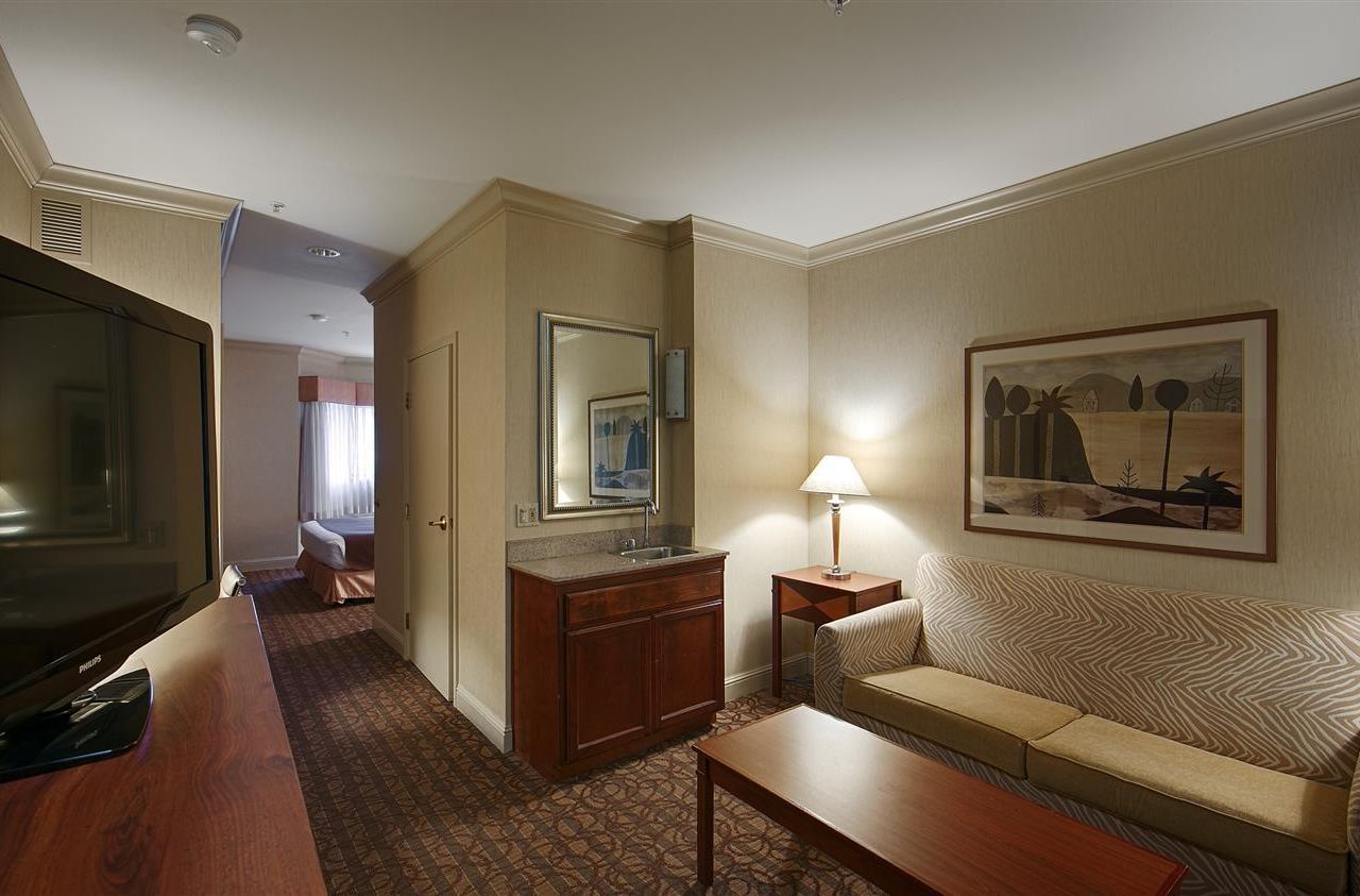 Best Western Plus All Suites Inn