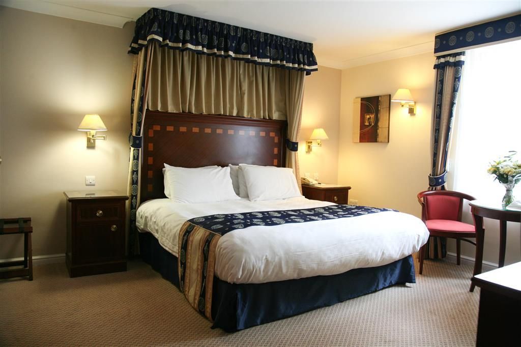 Manor Of Groves Hotel