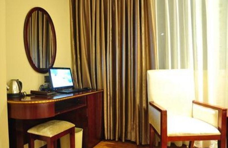 GreenTree Inn Guangdong Shantou Chengjiang Road Business Hotel