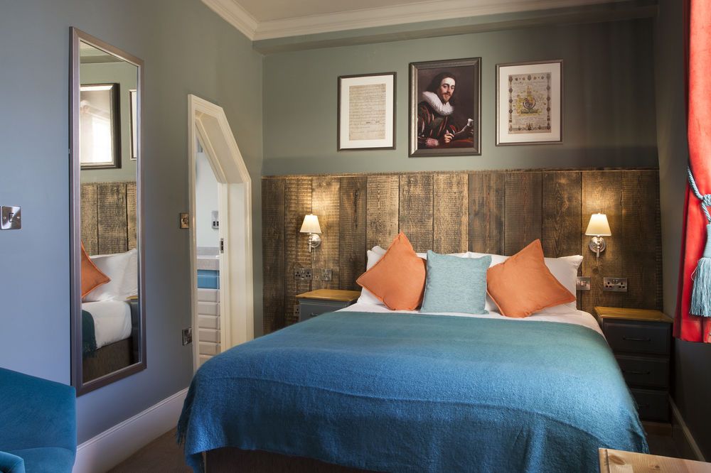 The Ostrich Inn Colnbrook London Heathrow