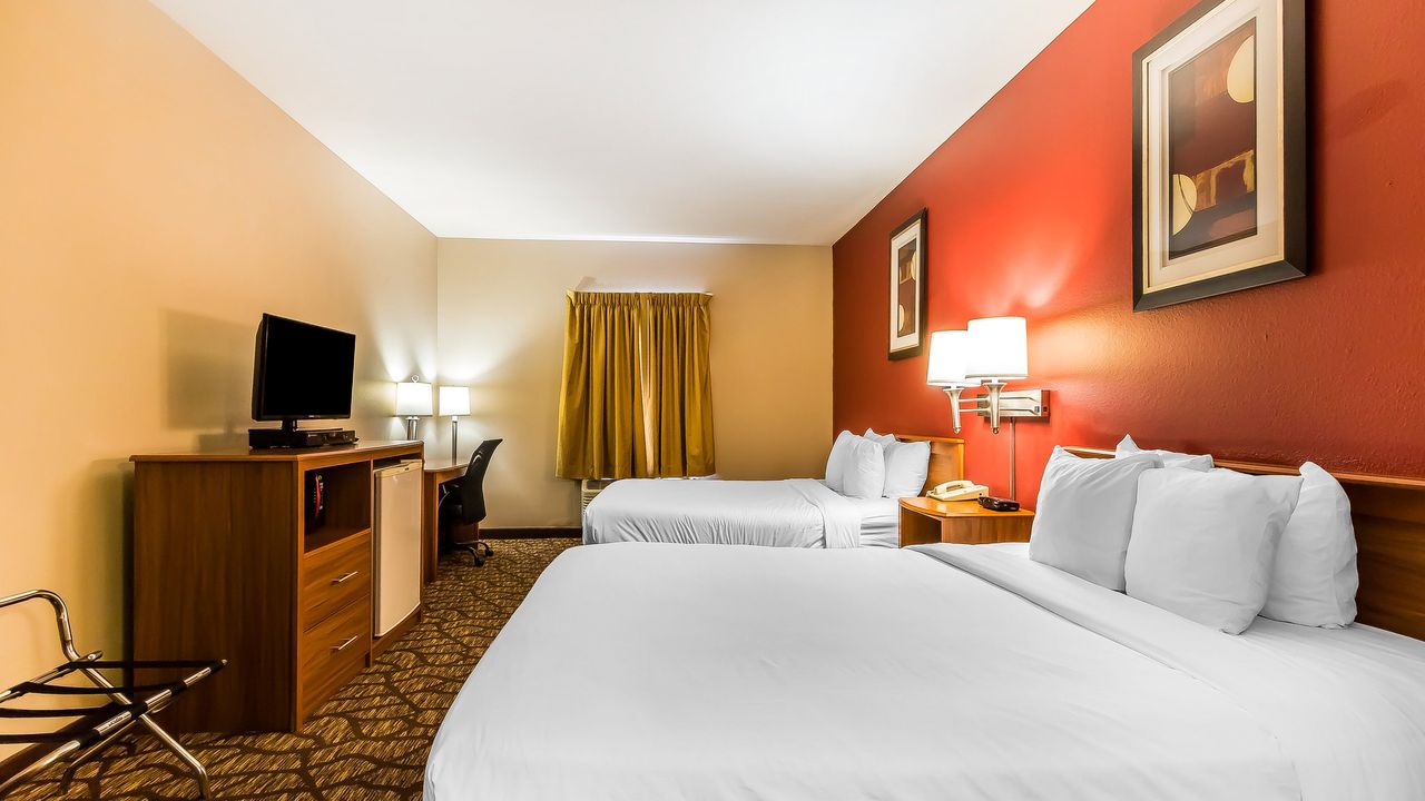 Quality Inn & Suites Chesterfield Village