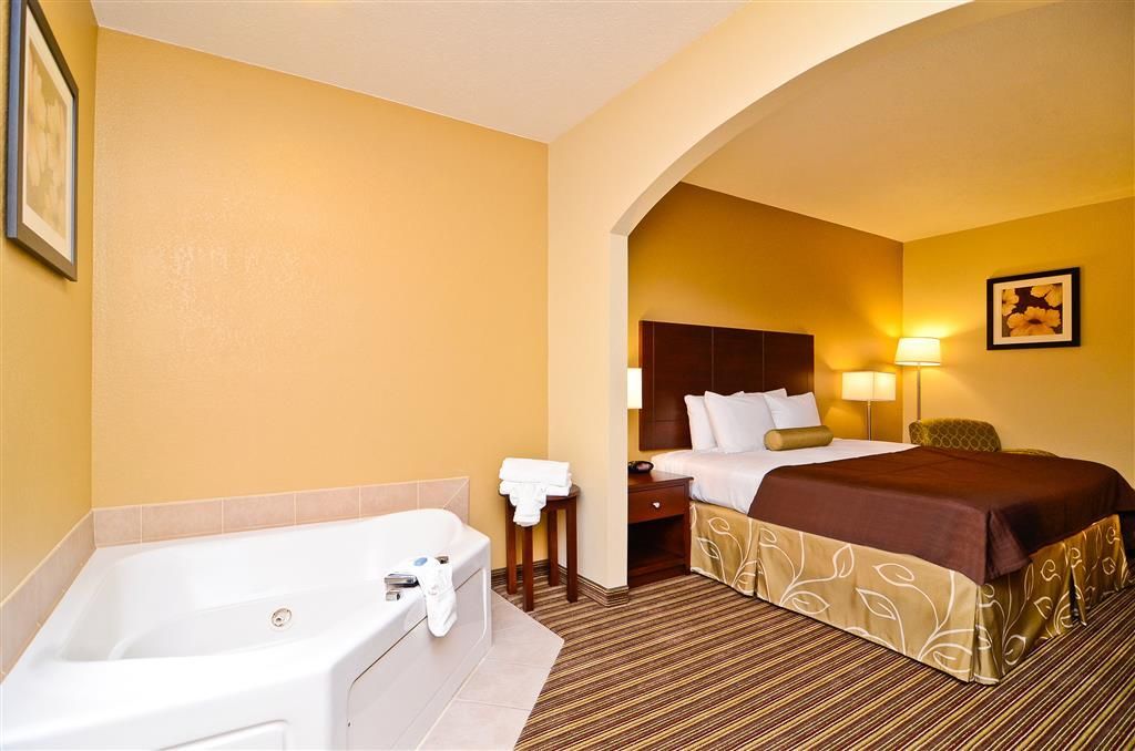Best Western Plus Springfield Airport Inn