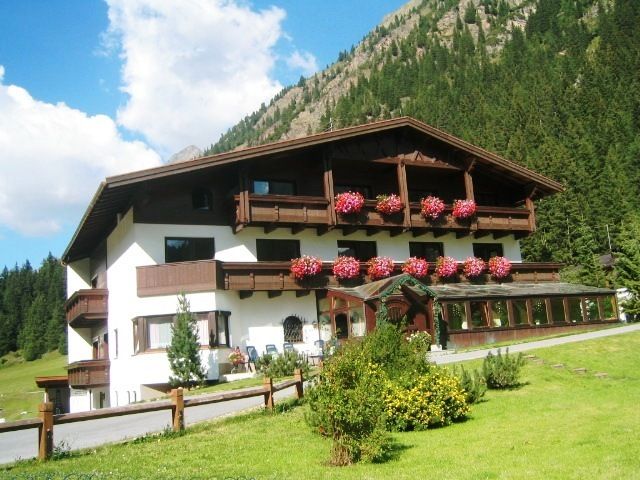 Outdoor Pictures 24