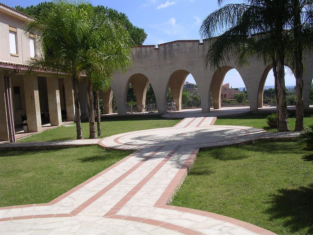 Outdoor Pictures 1