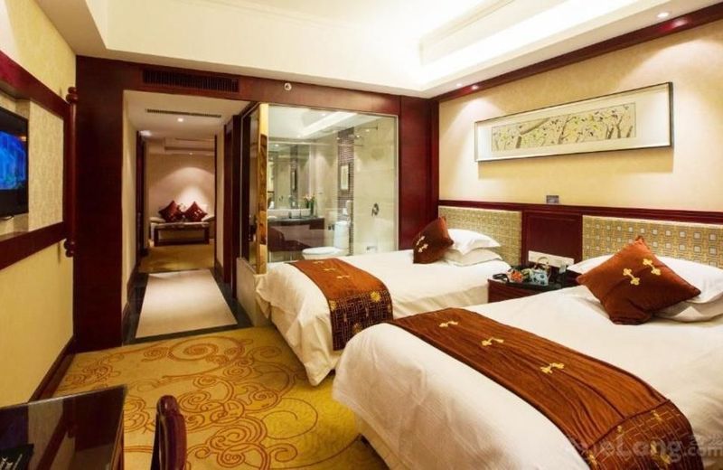 Feicheng Blossom Hotel
