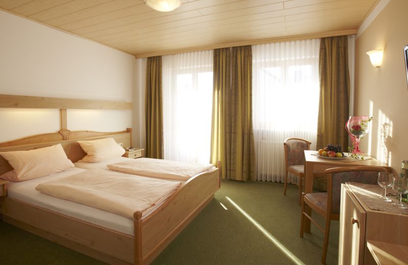 Post, Zur Sport- Wellness- und Tagungshotel