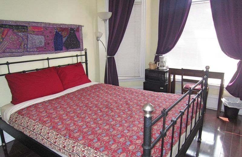 Spadina 11 Guesthouse