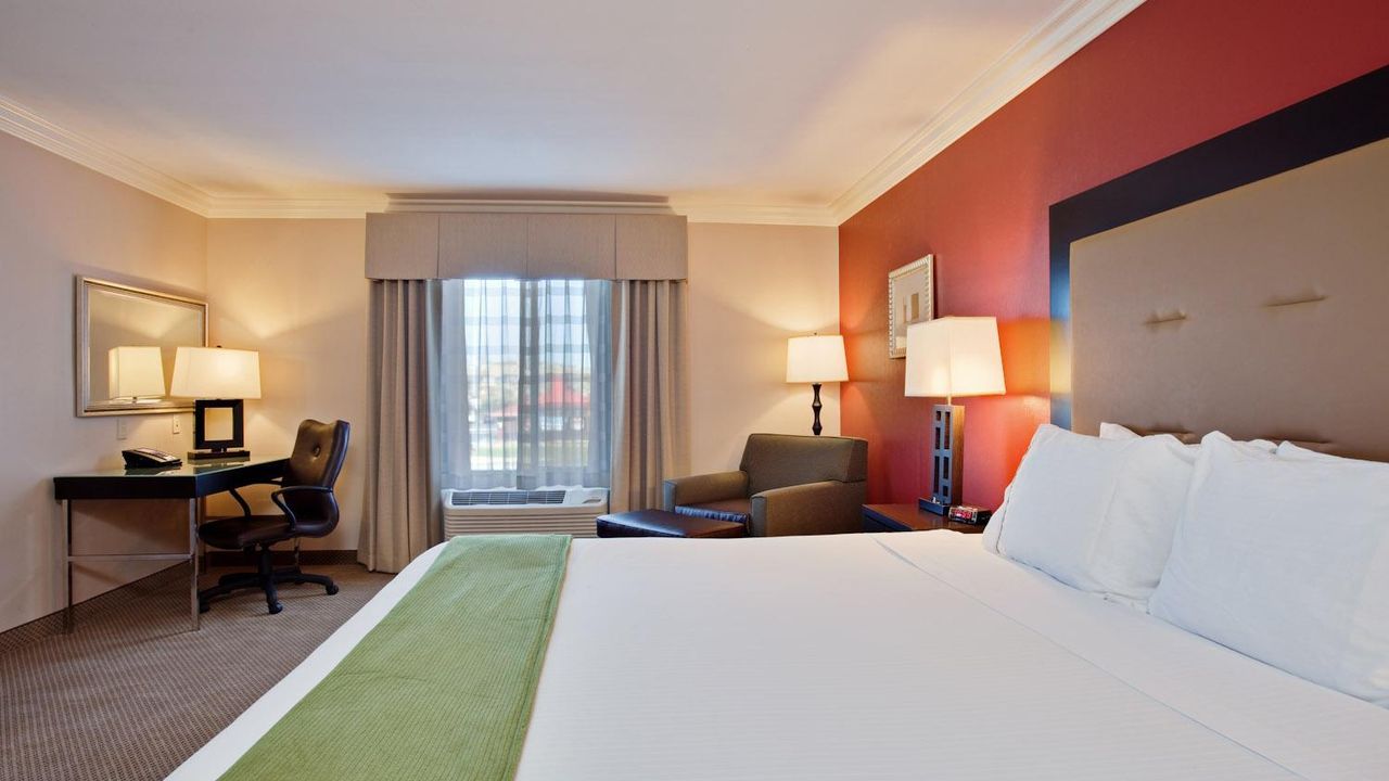 Holiday Inn Express Hotel & Suites Twentynine Palms, an IHG Hotel