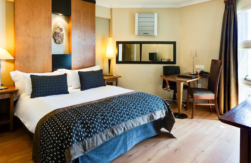 PROTEA HOTEL OASIS