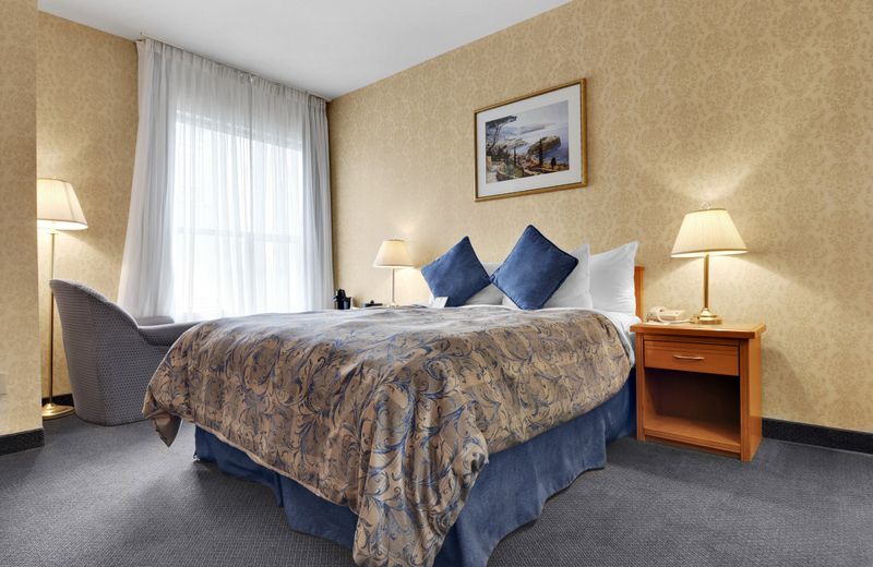 Best Western Plus Uptown Hotel
