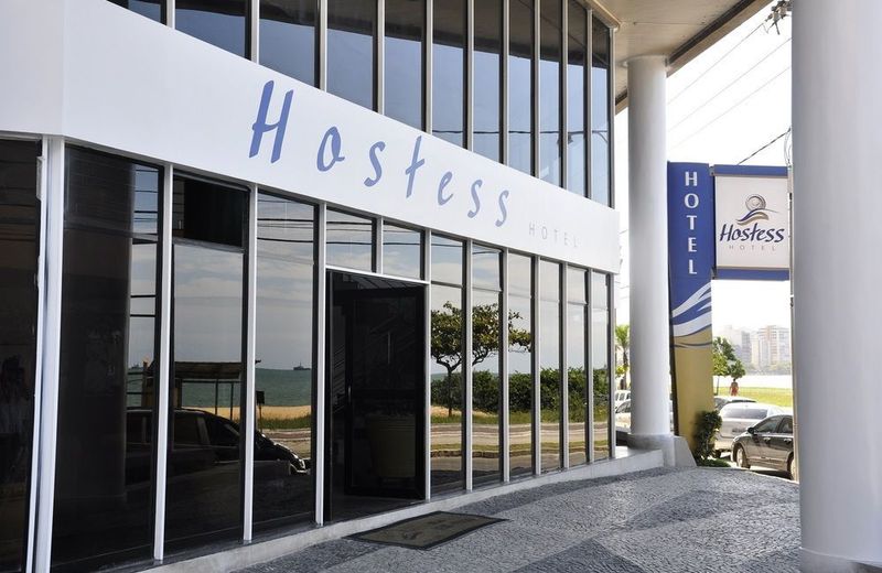 Hostess Hotel