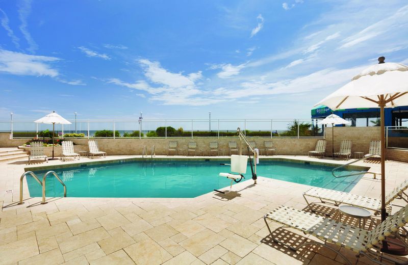 Surfbreak Oceanfront Hotel, Ascend Hotel Collection