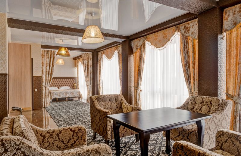Nairi Hotel