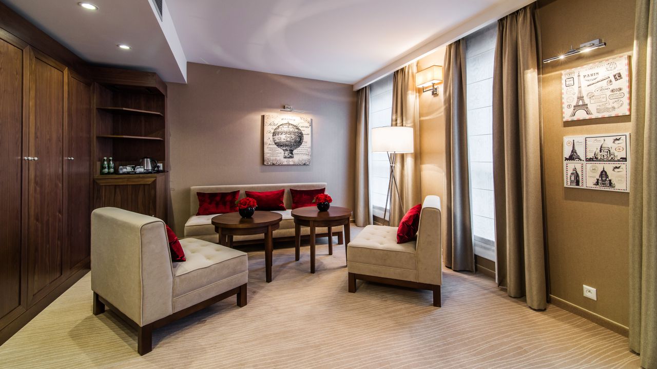 Airport Hotel Okecie