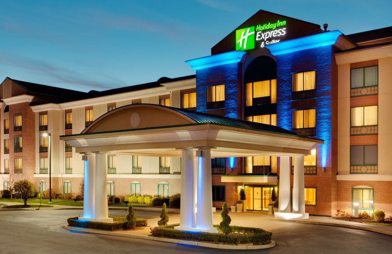 Holiday Inn Express Hotel & Suites Warwick-Providence Airport, an IHG Hotel
