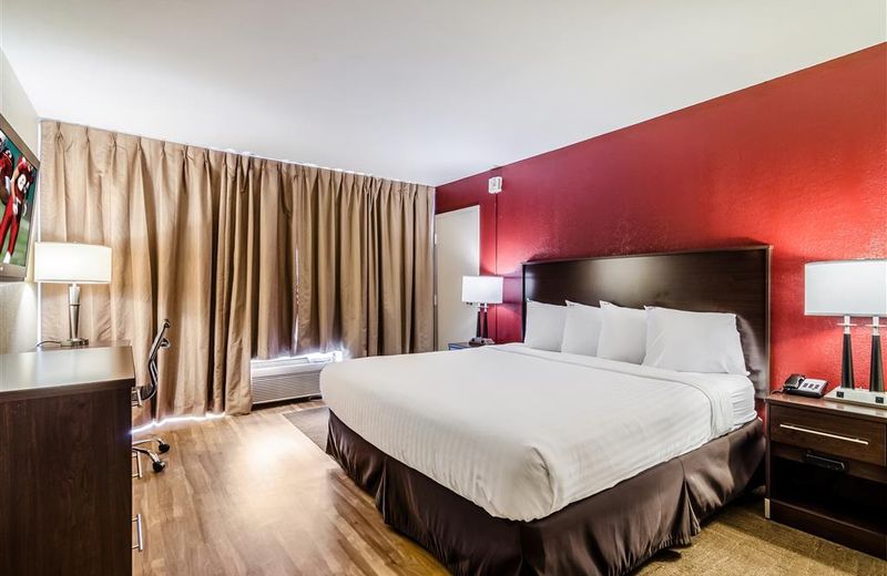 Red Roof Inn PLUS+ Wichita East