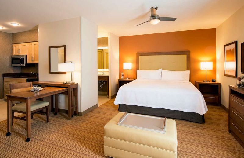 Homewood Suites by Hilton Winnipeg Airport - Polo Park