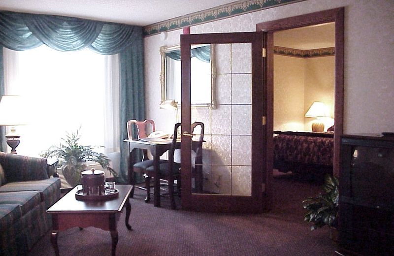 The Plaza Hotel & Suites Winona